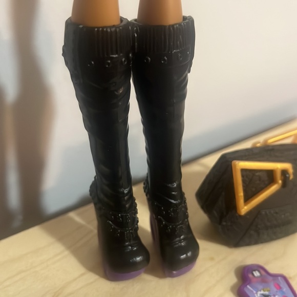 Monster High New Scaremester Clawdeen Wolf Doll - Picture 4 of 9